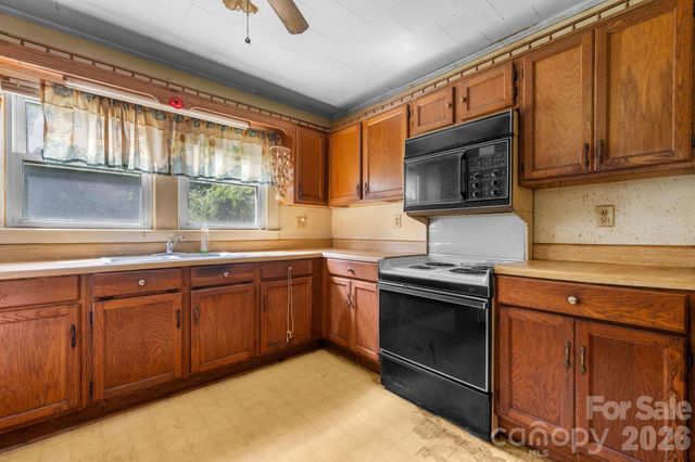 2656 Barrier Loop, Morganton, NC 28655