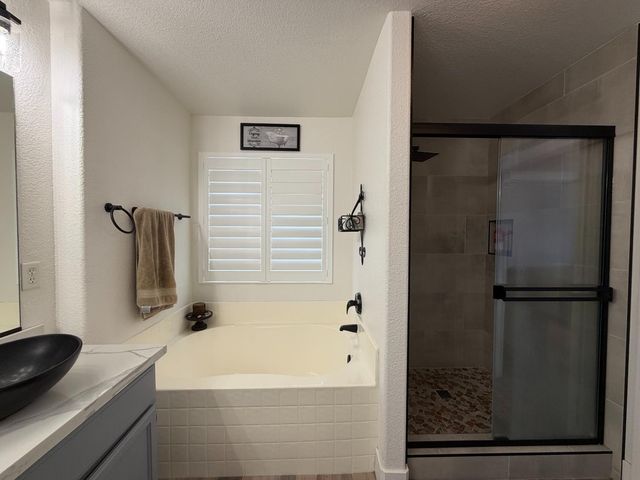 322 Culbertson Dr, Lodi, CA 95240