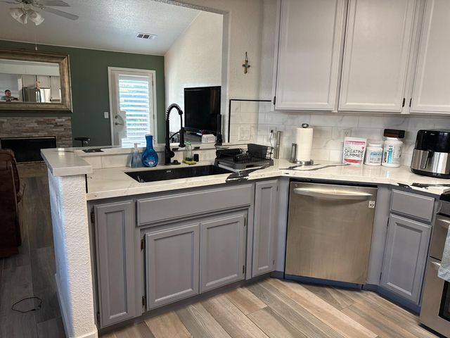 322 Culbertson Dr, Lodi, CA 95240