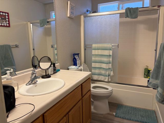 322 Culbertson Dr, Lodi, CA 95240