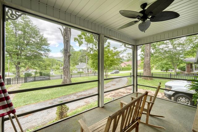 32 Aquone Road, Andrews, NC 28901