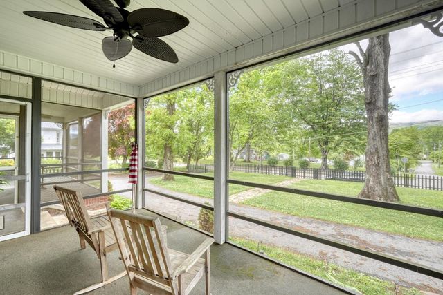 32 Aquone Road, Andrews, NC 28901