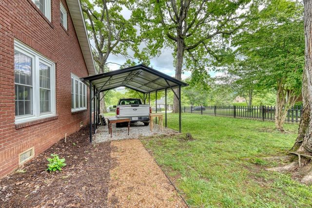 32 Aquone Road, Andrews, NC 28901