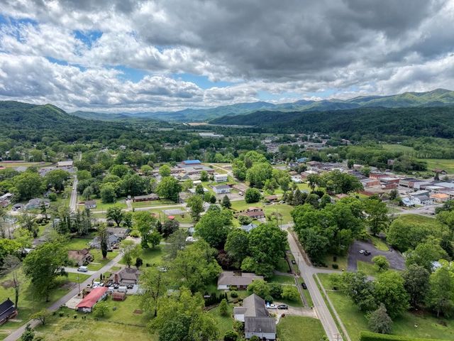 32 Aquone Road, Andrews, NC 28901