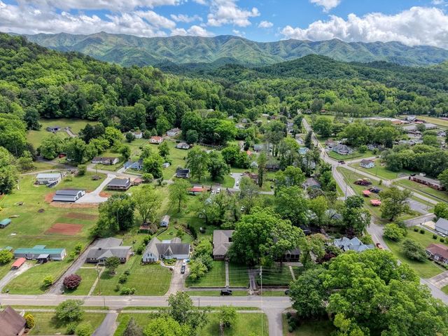 32 Aquone Road, Andrews, NC 28901