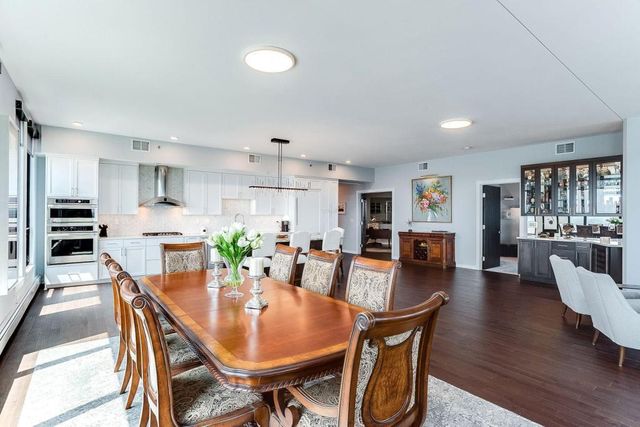 1240 S 2nd Street 1601, Minneapolis, MN 55415