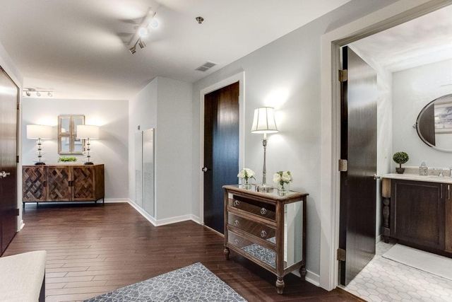 1240 S 2nd Street 1601, Minneapolis, MN 55415