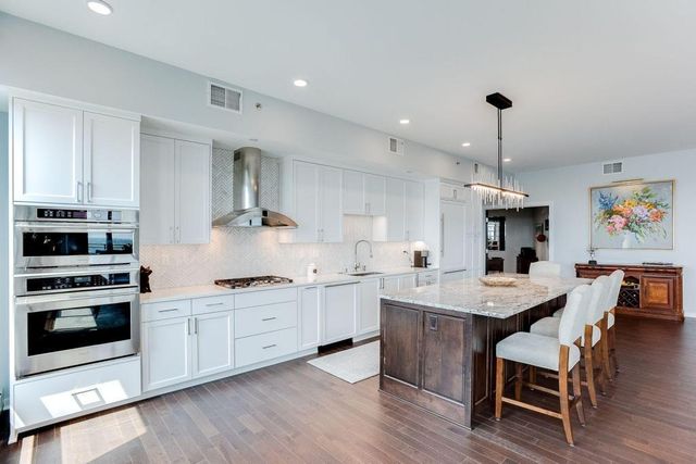 1240 S 2nd Street 1601, Minneapolis, MN 55415