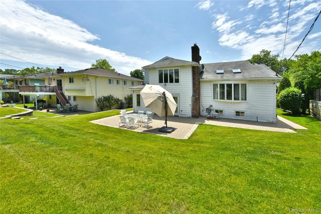 3 Joy Drive, Manhasset Hills, NY 11040