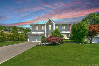 3 Joy Drive, Manhasset Hills, NY 11040