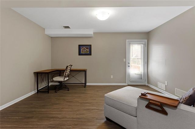 8817 NE 75th Street, Kansas City, MO 64158