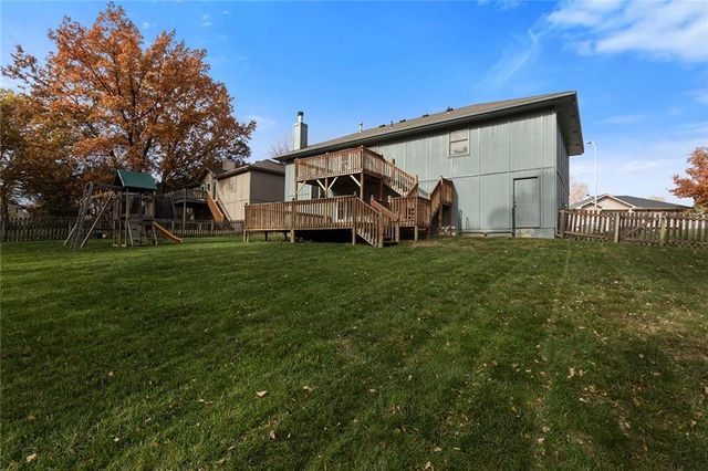 8817 NE 75th Street, Kansas City, MO 64158