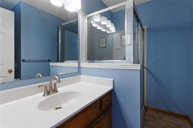 8817 NE 75th Street, Kansas City, MO 64158