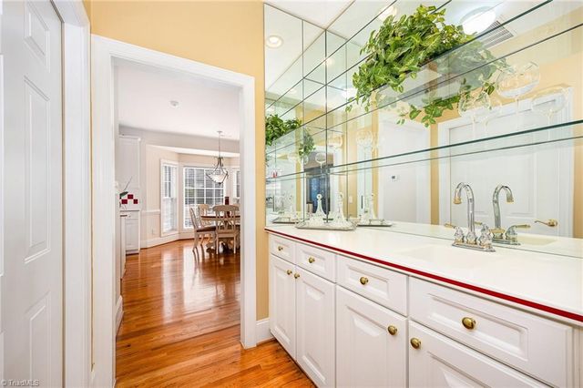 221 Oakmont Park Court, Kernersville, NC 27284