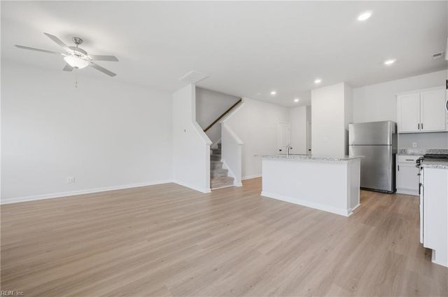 1520 Auckland CT, Newport News, VA 23608