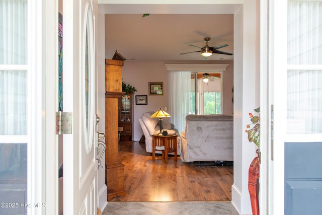 6317 Sentry Oaks Drive, Wilmington, NC 28409