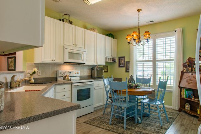 6317 Sentry Oaks Drive, Wilmington, NC 28409