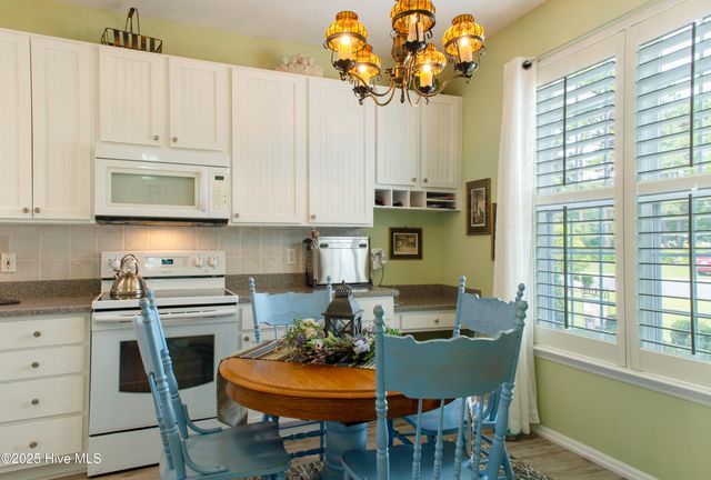 6317 Sentry Oaks Drive, Wilmington, NC 28409