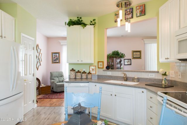 6317 Sentry Oaks Drive, Wilmington, NC 28409