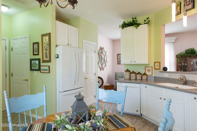 6317 Sentry Oaks Drive, Wilmington, NC 28409