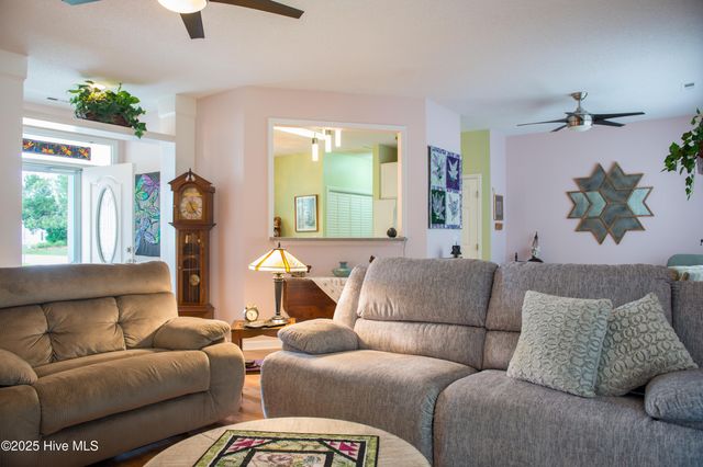 6317 Sentry Oaks Drive, Wilmington, NC 28409