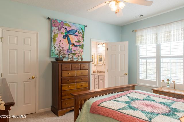 6317 Sentry Oaks Drive, Wilmington, NC 28409