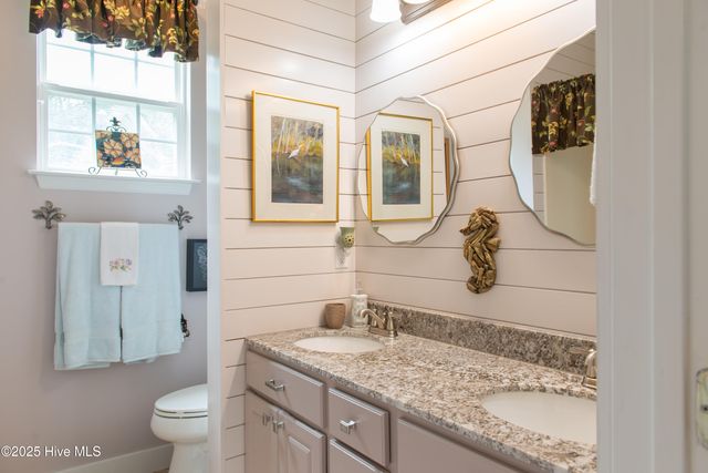 6317 Sentry Oaks Drive, Wilmington, NC 28409