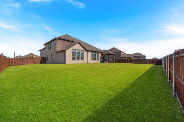 814 Hat Creek Drive, Midlothian, TX 76065