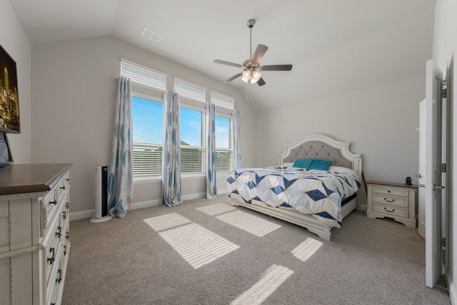 814 Hat Creek Drive, Midlothian, TX 76065