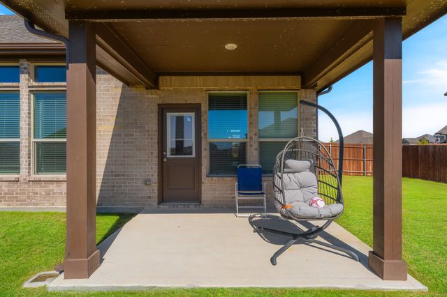 814 Hat Creek Drive, Midlothian, TX 76065