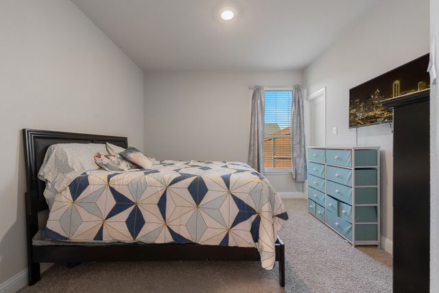 814 Hat Creek Drive, Midlothian, TX 76065