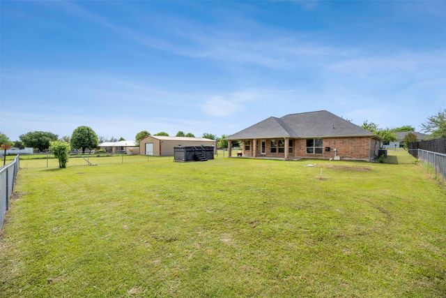 1209 Southview Drive, Waxahachie, TX 75165