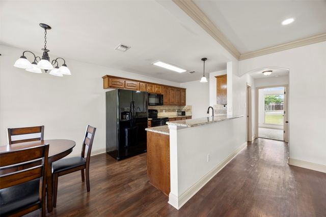 1209 Southview Drive, Waxahachie, TX 75165