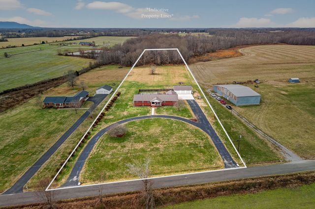 597 Game Ridge Rd, Smithville, TN 37166