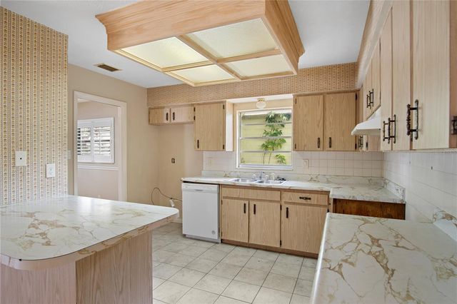 2217 BOXWOOD WAY, Brandon, FL 33511