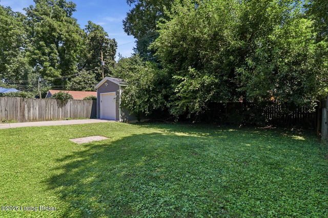 233 Monohan Dr, Louisville, KY 40207