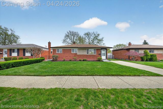 30428 Iroquois Drive, Warren, MI 48088