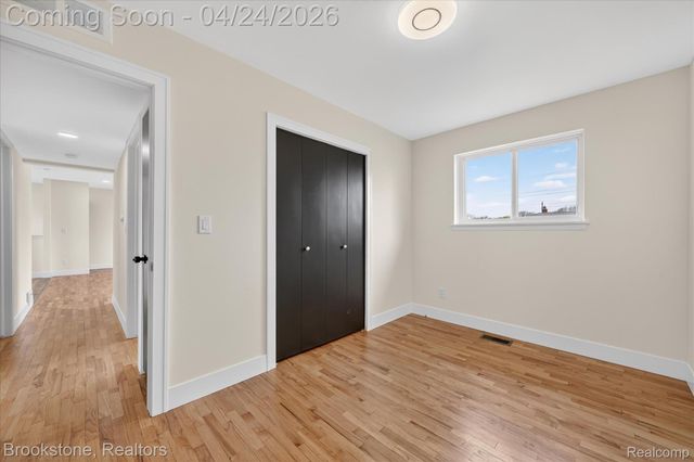 30428 Iroquois Drive, Warren, MI 48088