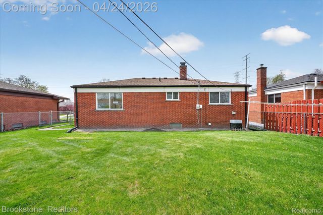 30428 Iroquois Drive, Warren, MI 48088