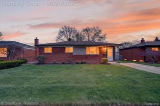 30428 Iroquois Drive, Warren, MI 48088