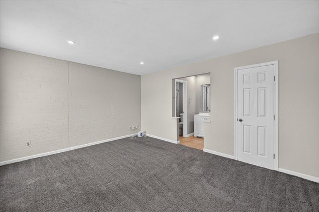 704 Levelland Drive, Arlington, TX 76017