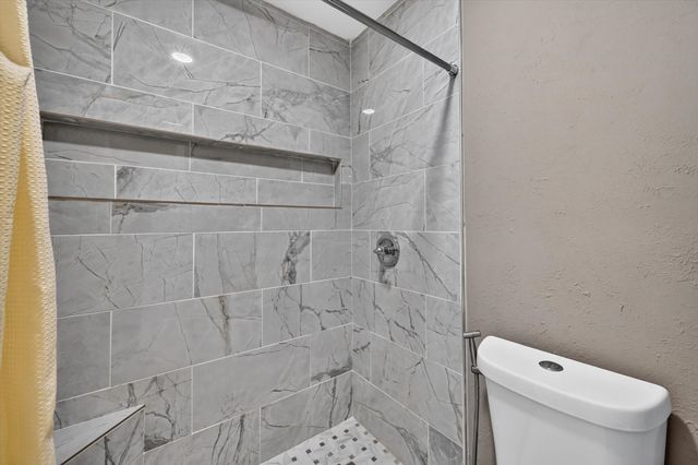 704 Levelland Drive, Arlington, TX 76017