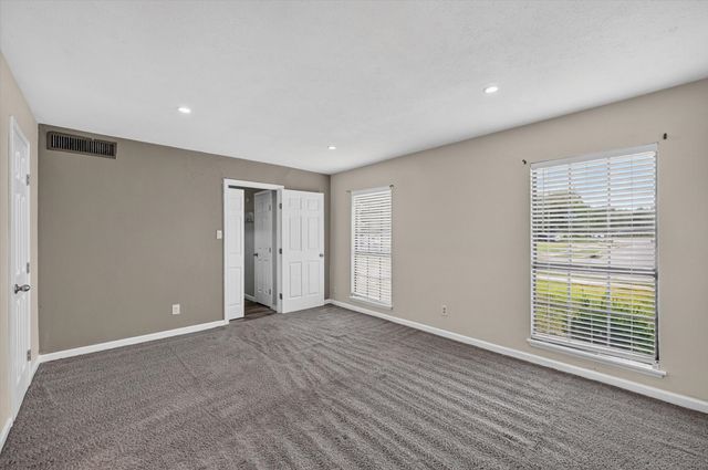 704 Levelland Drive, Arlington, TX 76017