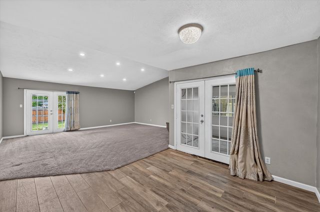 704 Levelland Drive, Arlington, TX 76017