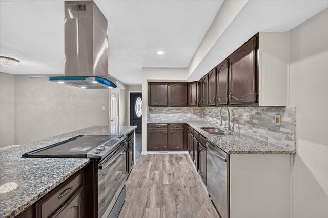 704 Levelland Drive, Arlington, TX 76017