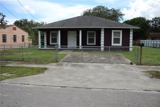 2330 NW 100th St, Miami, FL 33147