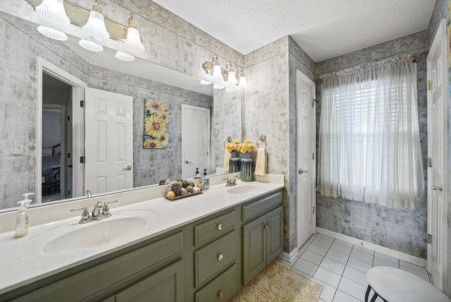 215 Avignon Way, Clarksville, TN 37043