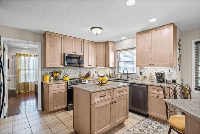 215 Avignon Way, Clarksville, TN 37043