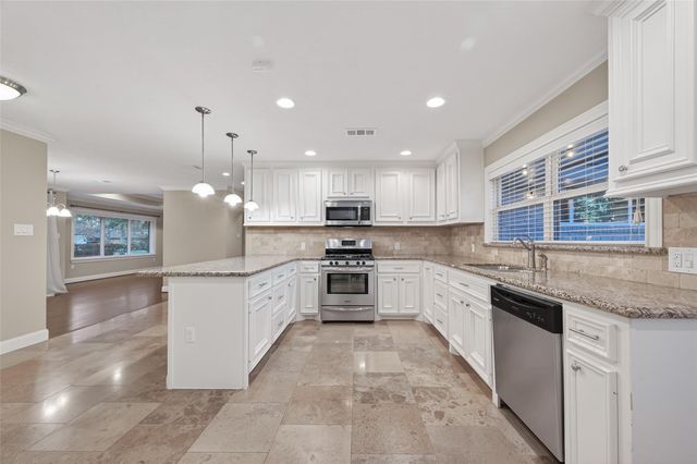 5323 Briarbend Drive, Houston, TX 77096