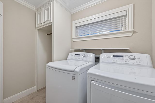 5323 Briarbend Drive, Houston, TX 77096